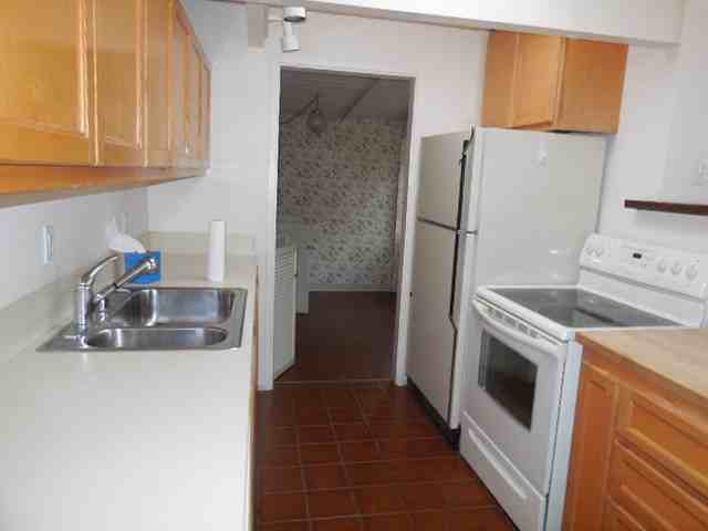 3647 Bryant St - Photo 3 of 4