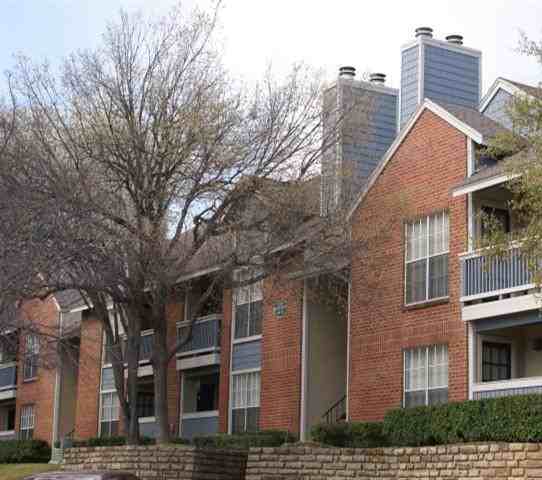 5613 Southwestern Blvd #E24 - Photo 3 of 4