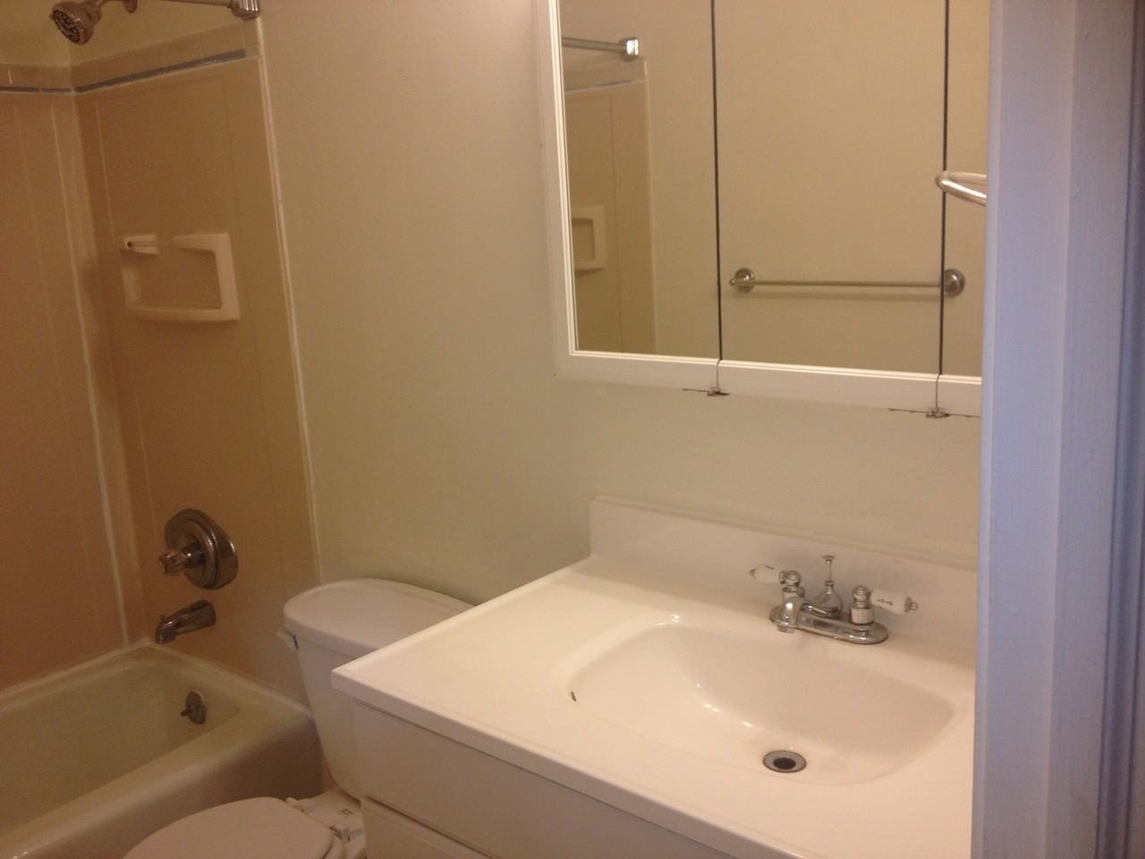 11 King Arthur Dr - Photo 3 of 4