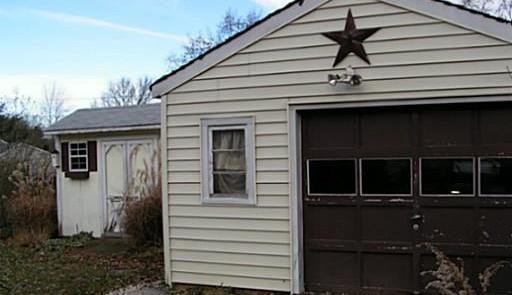 44 Nelson Ave S - Photo 2 of 3