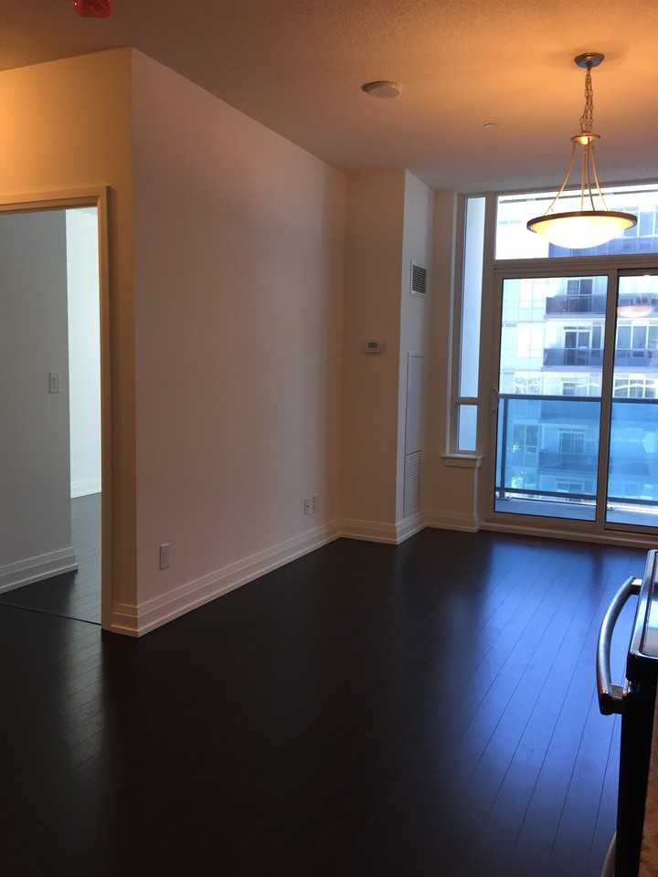 7165 Yonge St - Photo 3 of 12