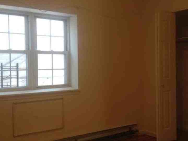 125 Jefferson St 2 - Photo 2 of 9