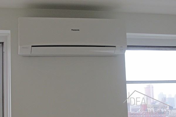 565 Vanderbilt Ave - Photo 3 of 6