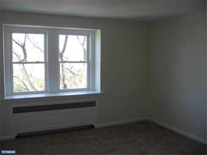 3024 Unruh Ave - Photo 2 of 5