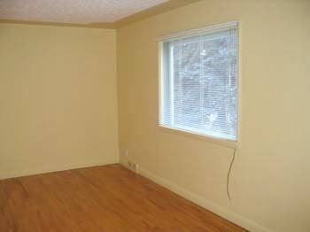 1947 25 Ave SW - Photo 3 of 13