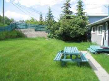 2415 17 St SW #C - Photo 3 of 5