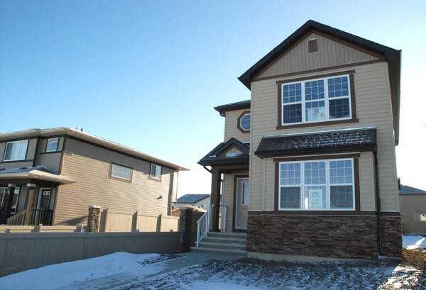 69 Panora Rd NW - Photo 2 of 12