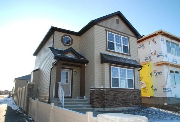 69 Panora Rd NW - Photo 3 of 12