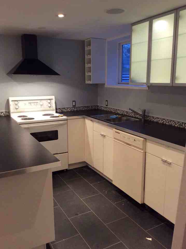 718 Bowler St - Photo 2 of 6