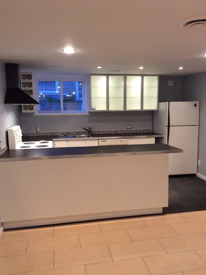 718 Bowler St - Photo 3 of 6