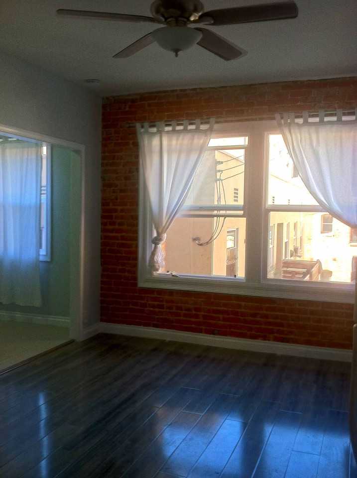 756 Normandie Ave 206, Los Angeles, CA 90005 Studio Apartment for