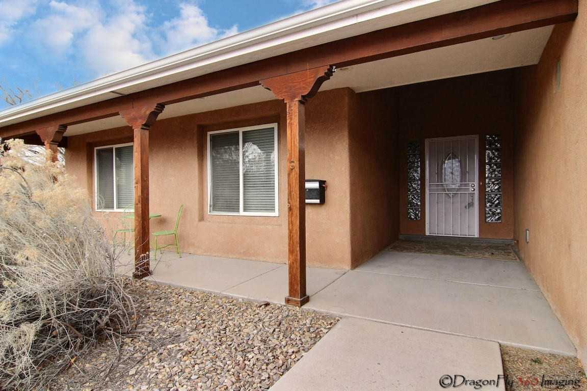 1320 Edith Blvd NE - Photo 2 of 13