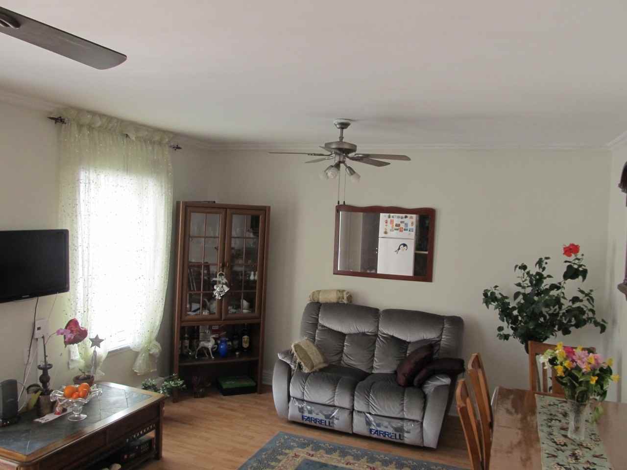 981 Rue Stephens #981 - Photo 2 of 6