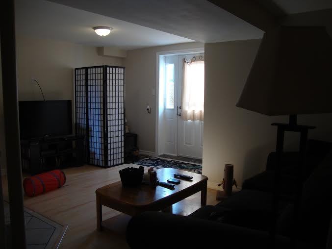 123 Dean Ave - Photo 2 of 9