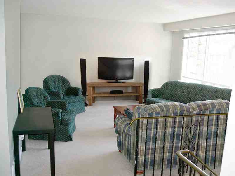 31 Bernick Dr - Photo 2 of 5