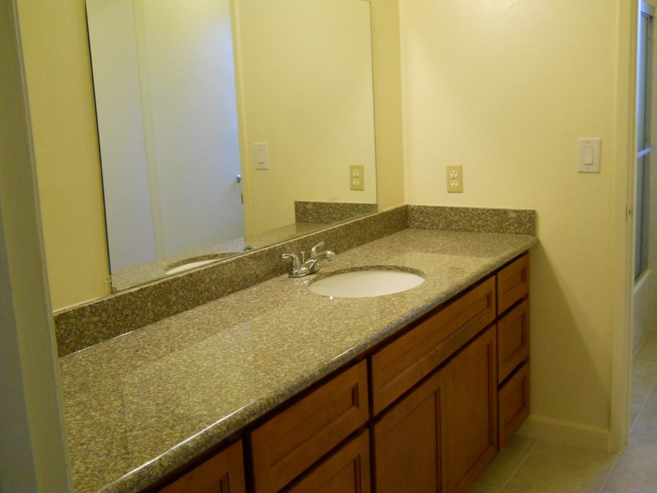 5859 Camden Ave - Photo 3 of 5