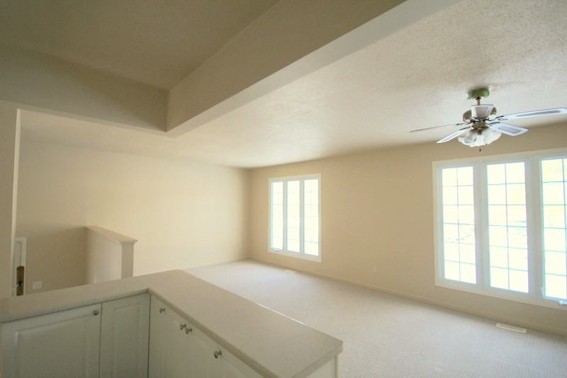 470 Joseph St - Photo 2 of 2