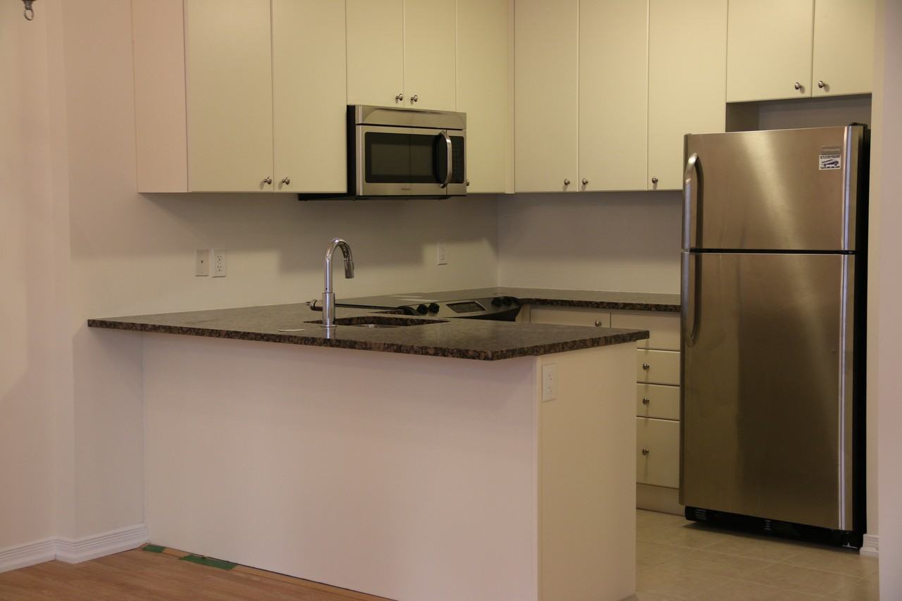 60 Antibes Dr - Photo 2 of 12