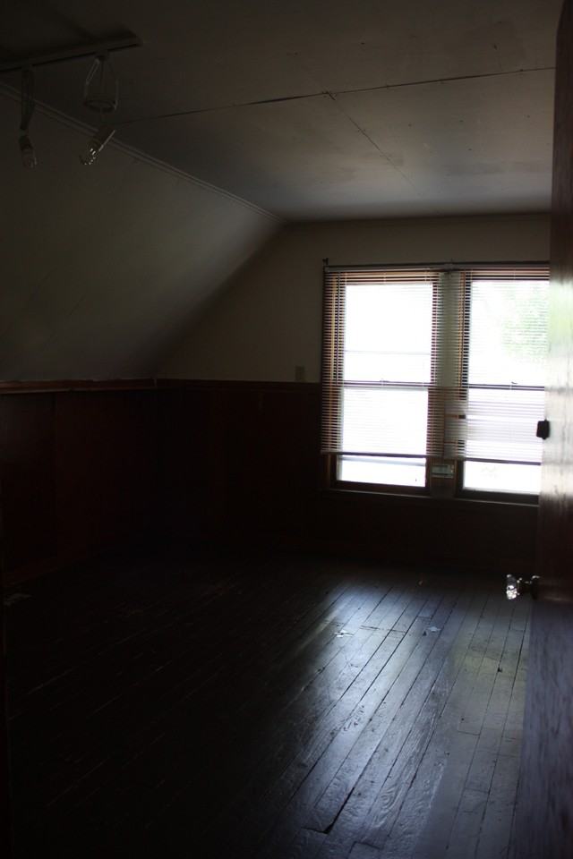 1207 Vilas Ave - Photo 3 of 13