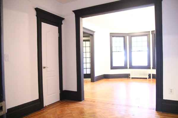 1380 E 15th St - Photo 2 of 16