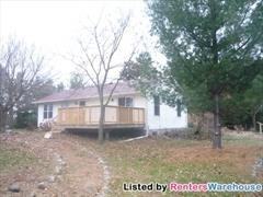 16401 Buchanan St NE - Photo 2 of 13