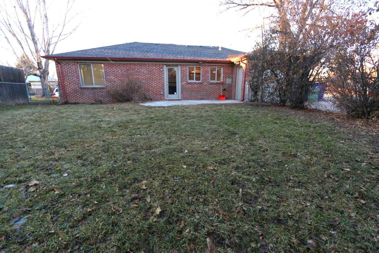 930 Milwaukee Way - Photo 3 of 5