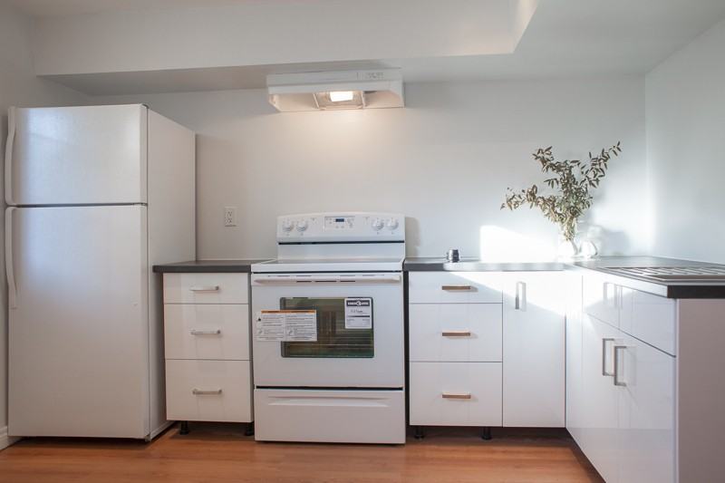 194 Rankin Crescent - Photo 2 of 8