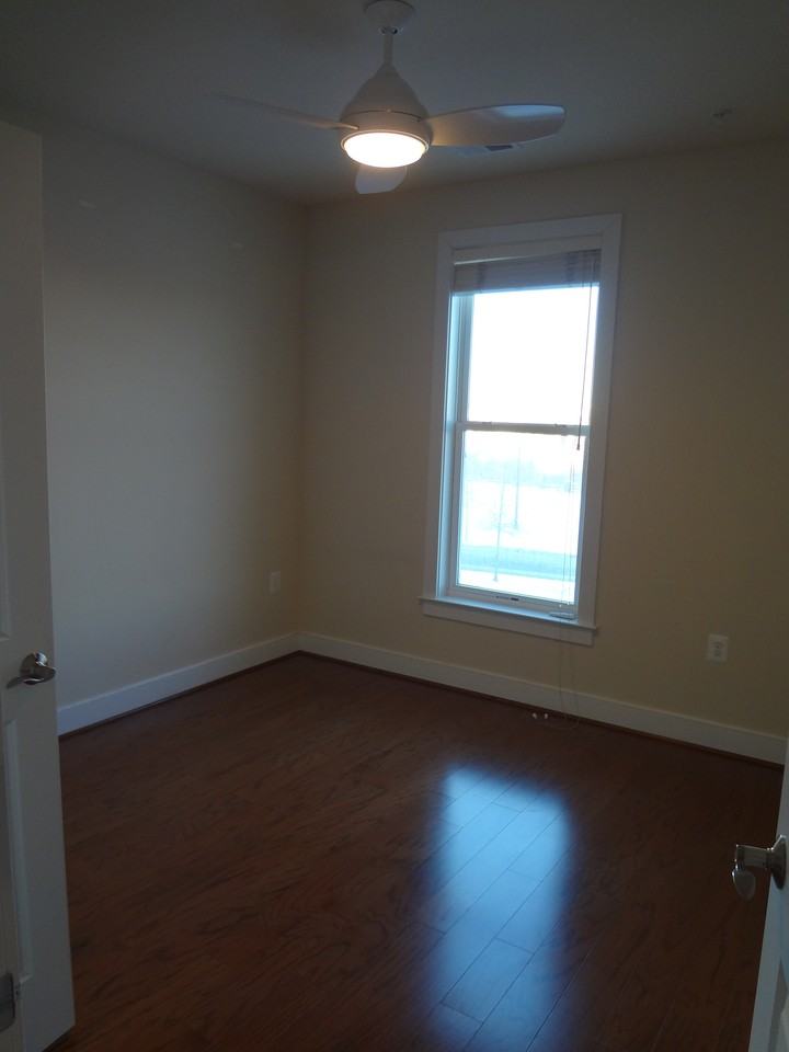 2304 Potomac Ave #101 - Photo 2 of 14