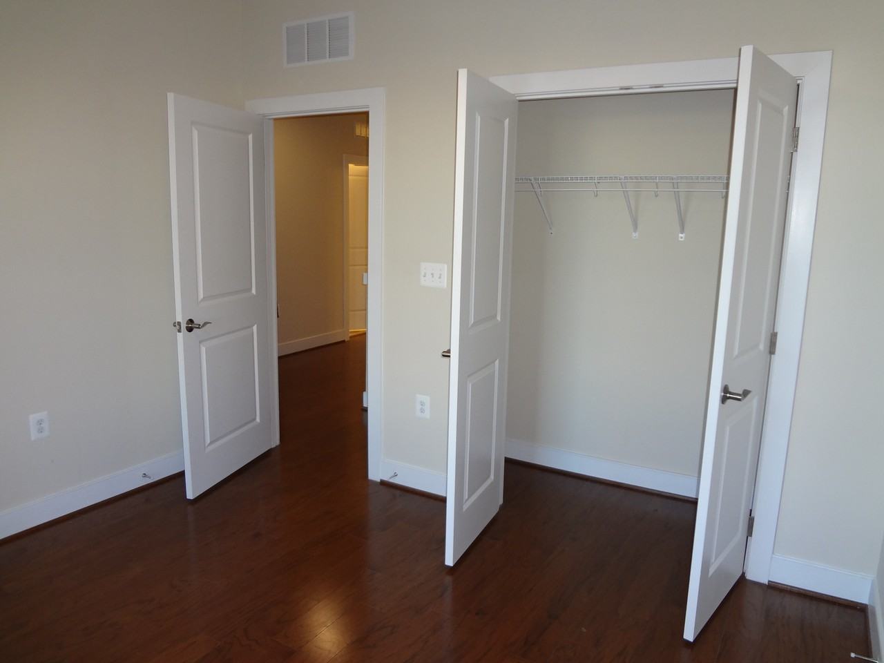 2304 Potomac Ave #101 - Photo 3 of 14