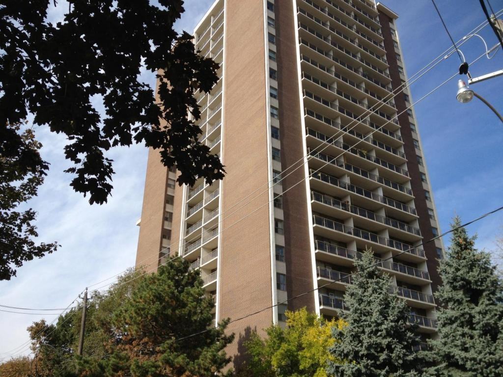 110 Erskine Ave #PH7