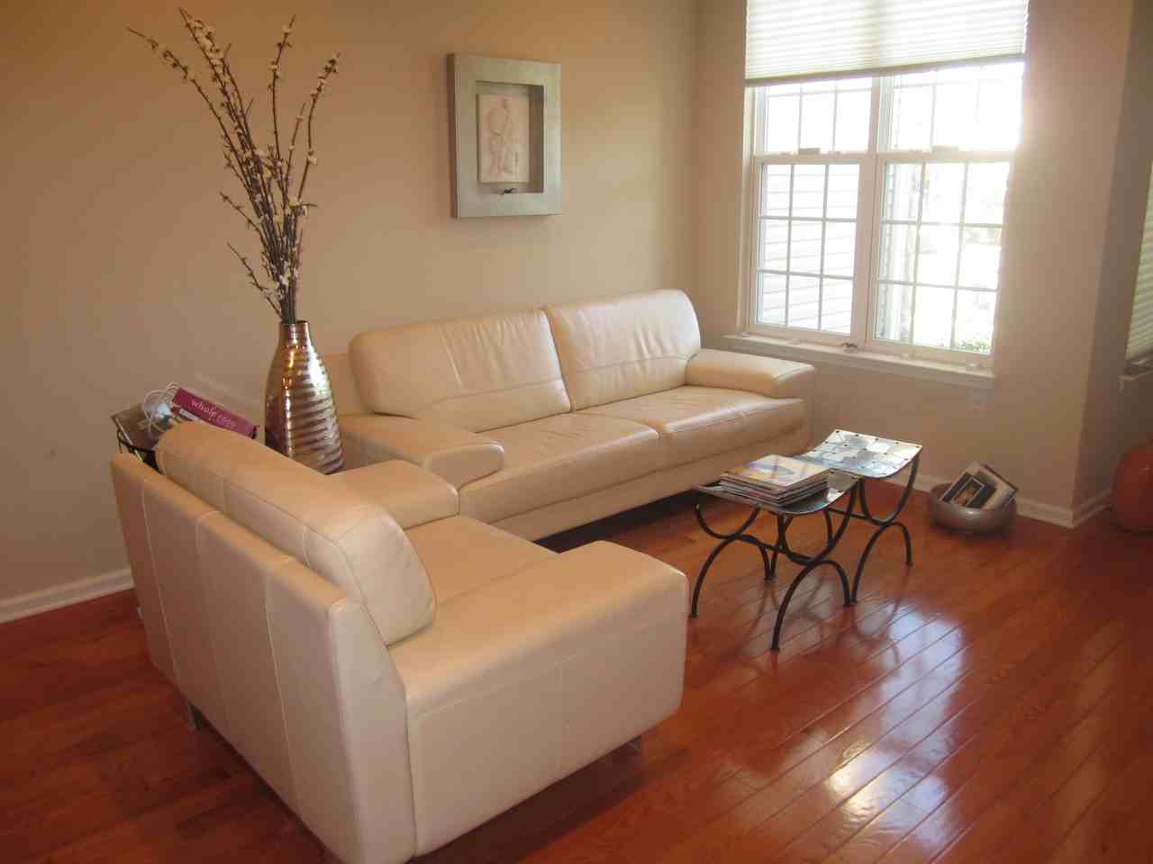 180 Chancellor Dr - Photo 2 of 13