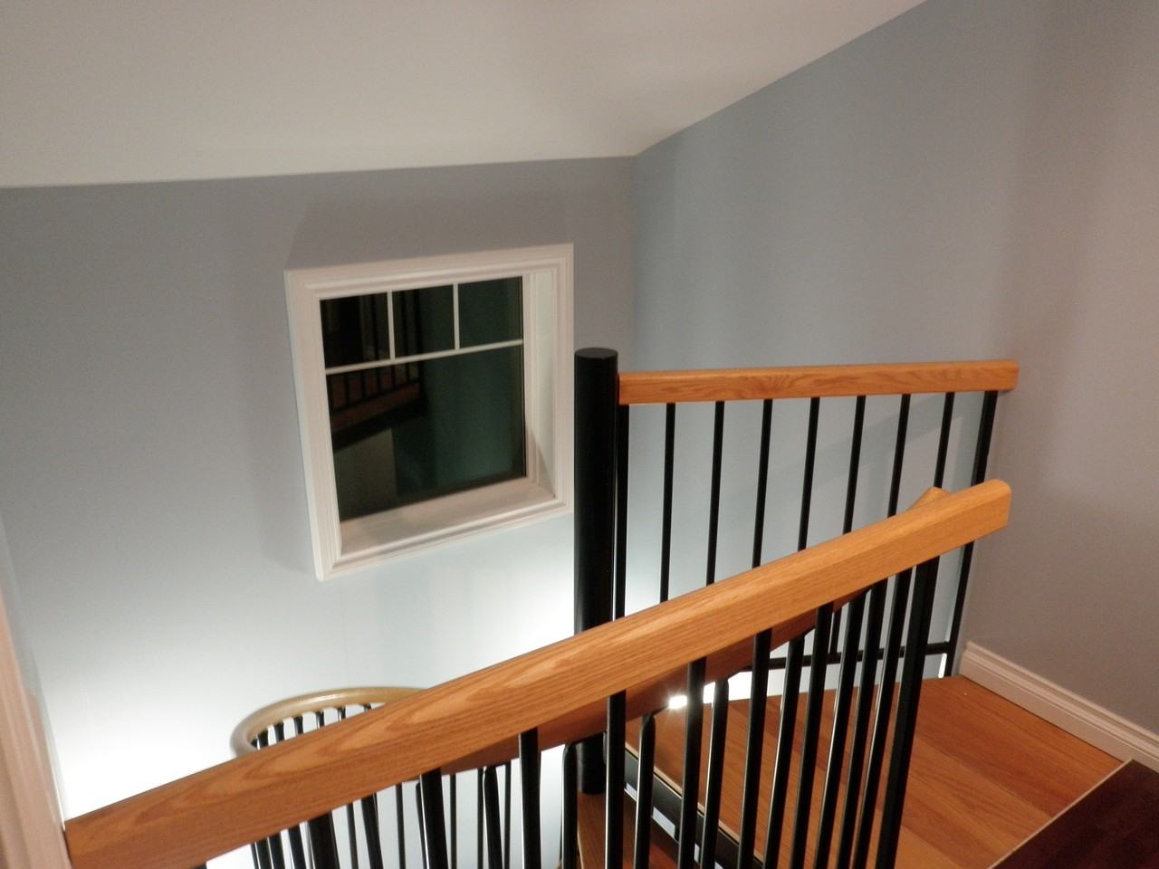 2055 Robinson St - Photo 2 of 9