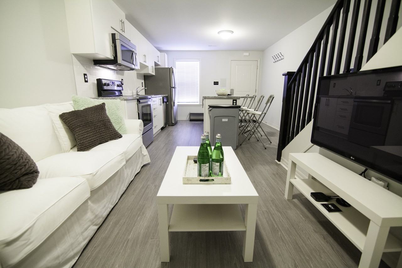 2 Taylorwood Rd - Photo 3 of 6