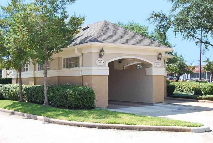 10919 West Rd #1BD - Photo 3 of 5