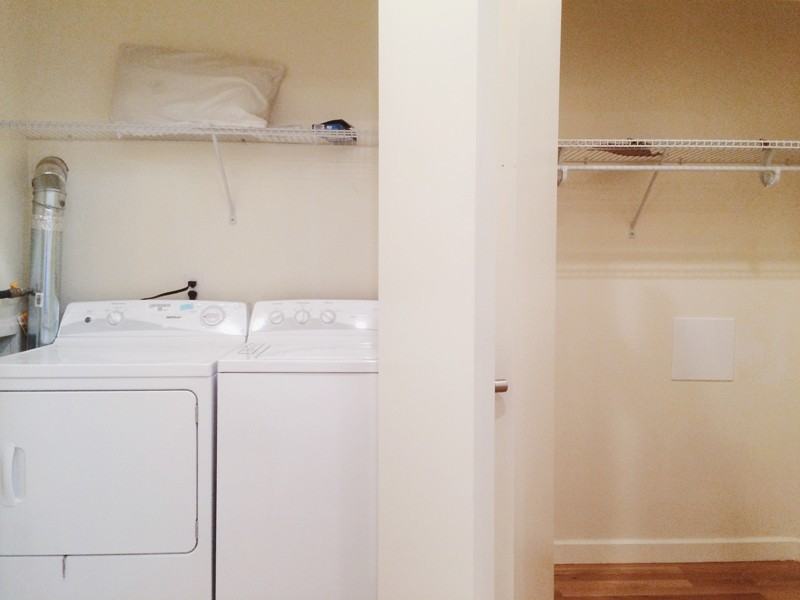 936 Manhattan Ave - Photo 3 of 4