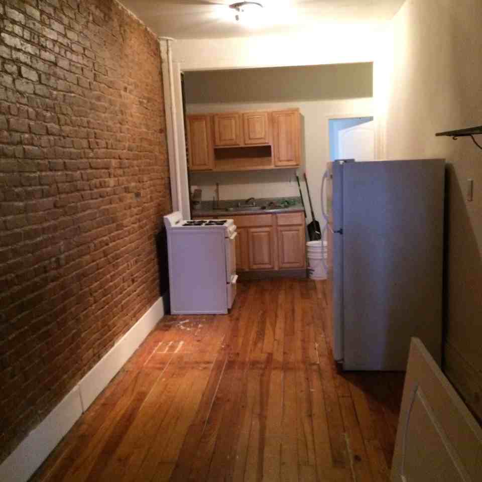 1336 Hancock Ct - Photo 3 of 6