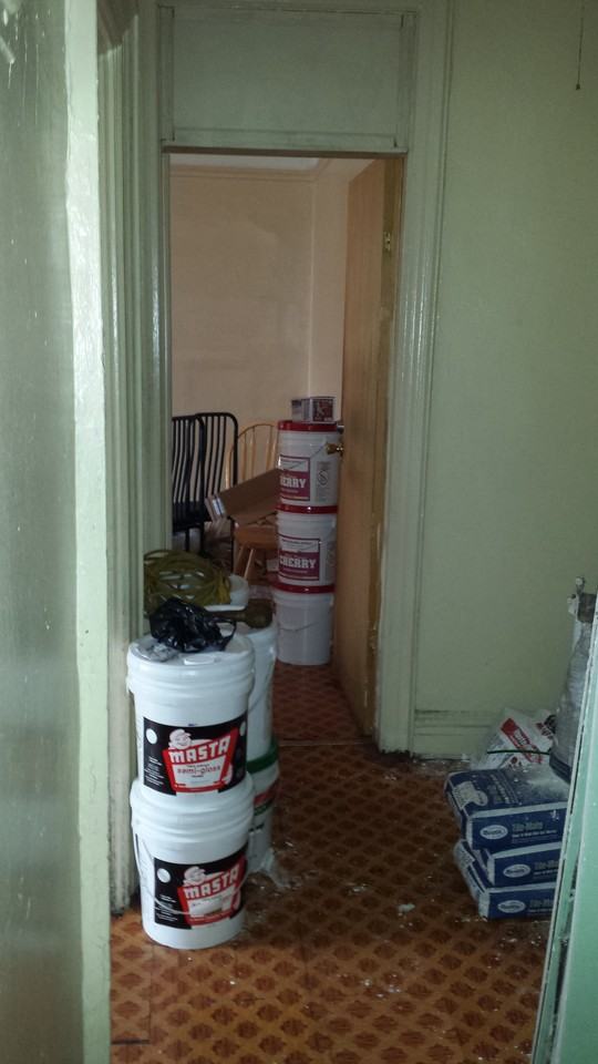 211 Sterling St - Photo 3 of 5