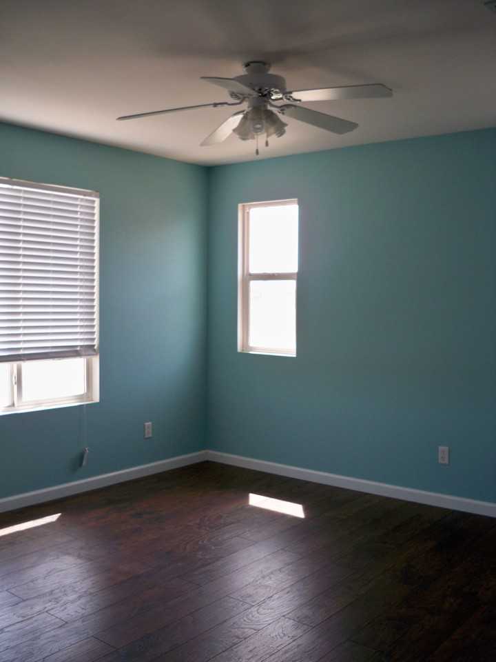 2220 Cypress St - Photo 3 of 5