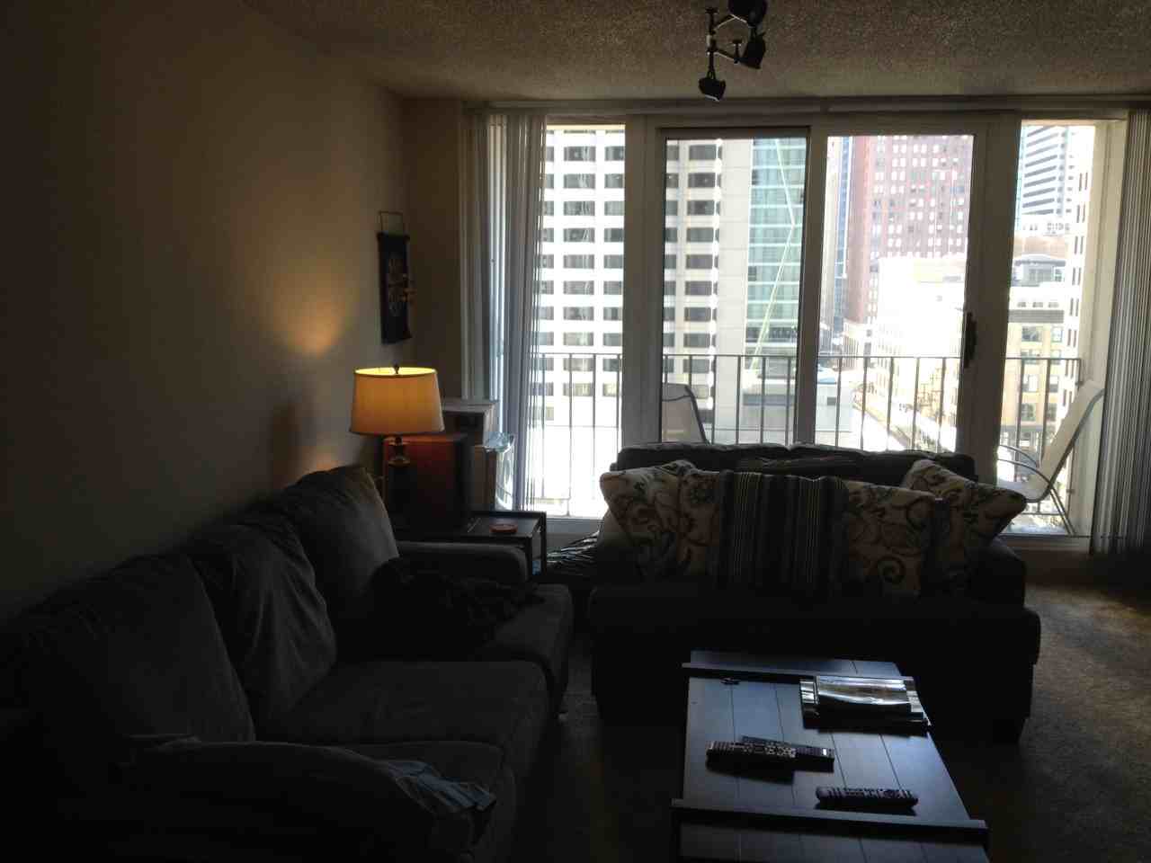 170 N Dearborn St - Photo 3 of 9