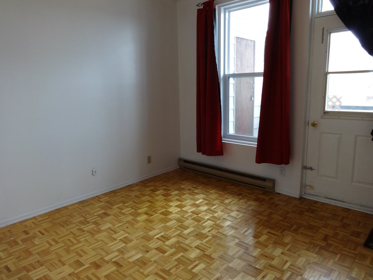 3889 Rue Ethel - Photo 3 of 4