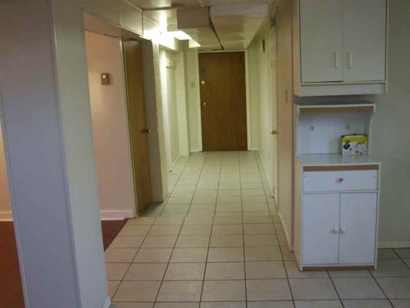 398 Bridge St E - Photo 2 of 5