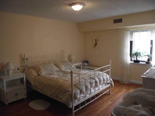 1219 W Wynnewood Rd - Photo 2 of 5