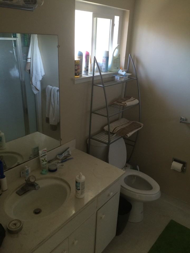 305 College Ave 305 - Photo 3 of 4