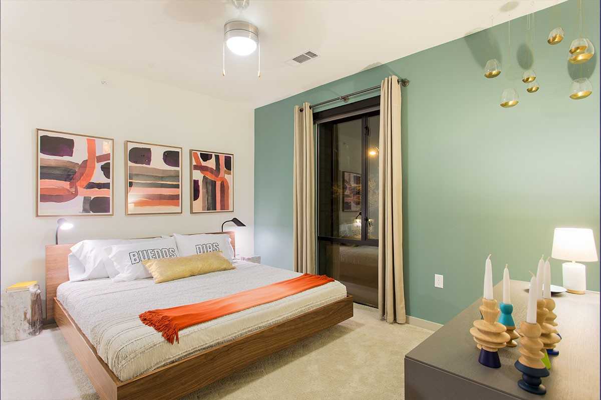 1108 S Lamar Blvd - Photo 2 of 4