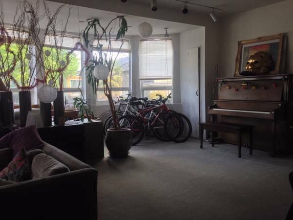 1902 Blenheim St - Photo 3 of 7