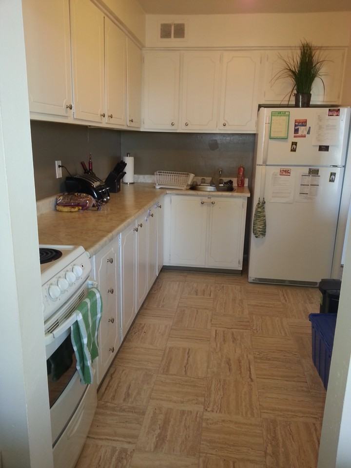 1801 Riverside Dr #904 - Photo 3 of 10