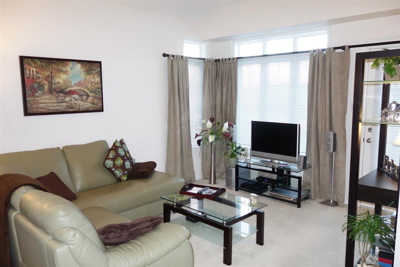 1889 Campeau Dr - Photo 2 of 9