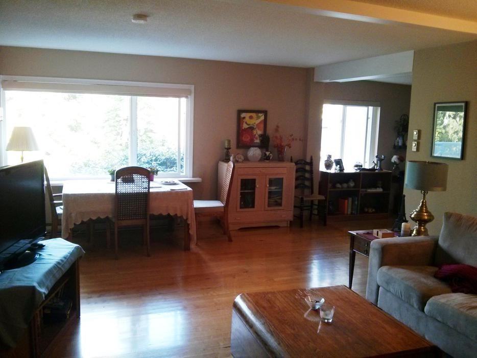 4550 Cordova Bay Rd - Photo 2 of 8