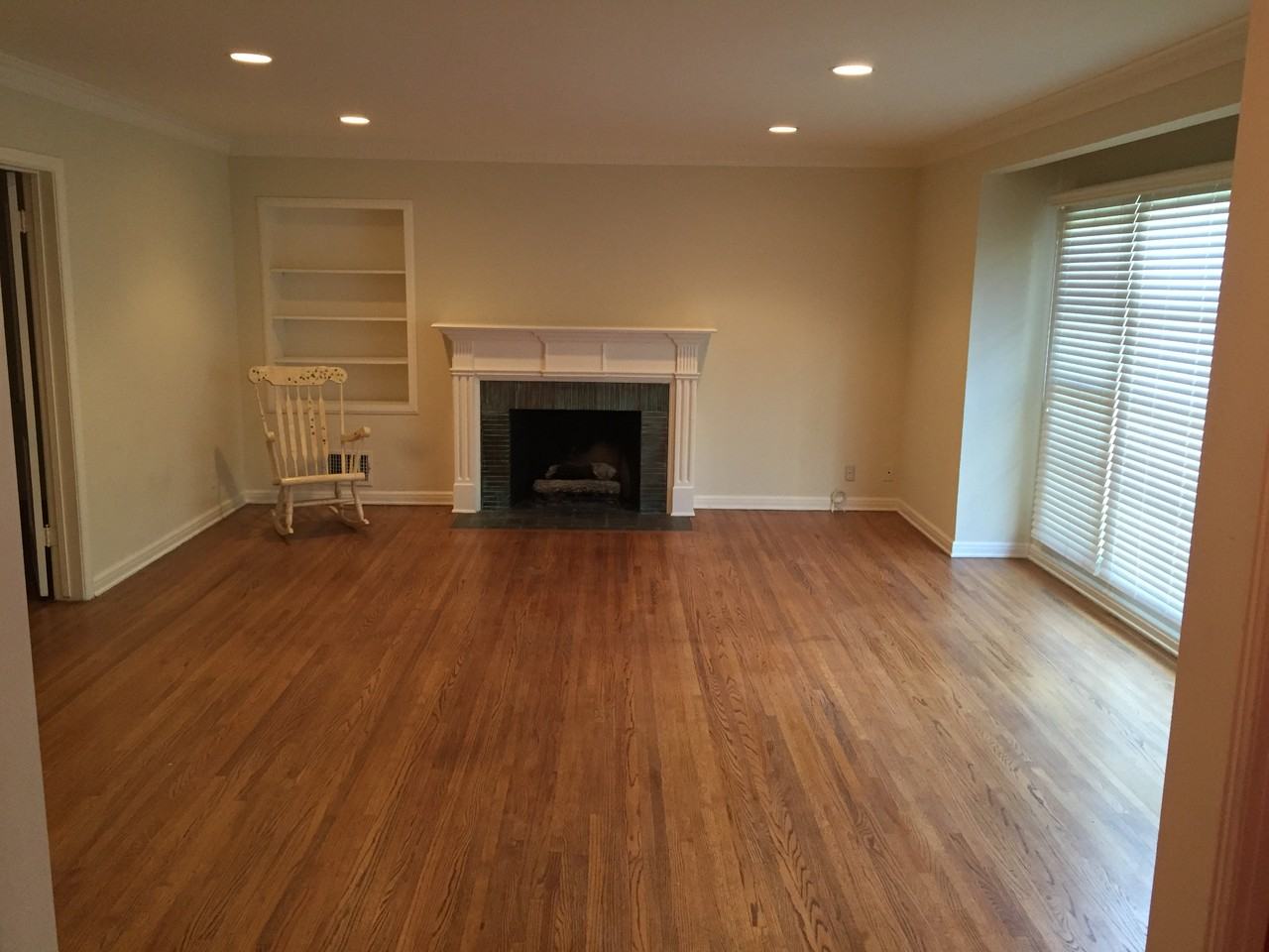 358 S Rodeo Dr #358 - Photo 2 of 3