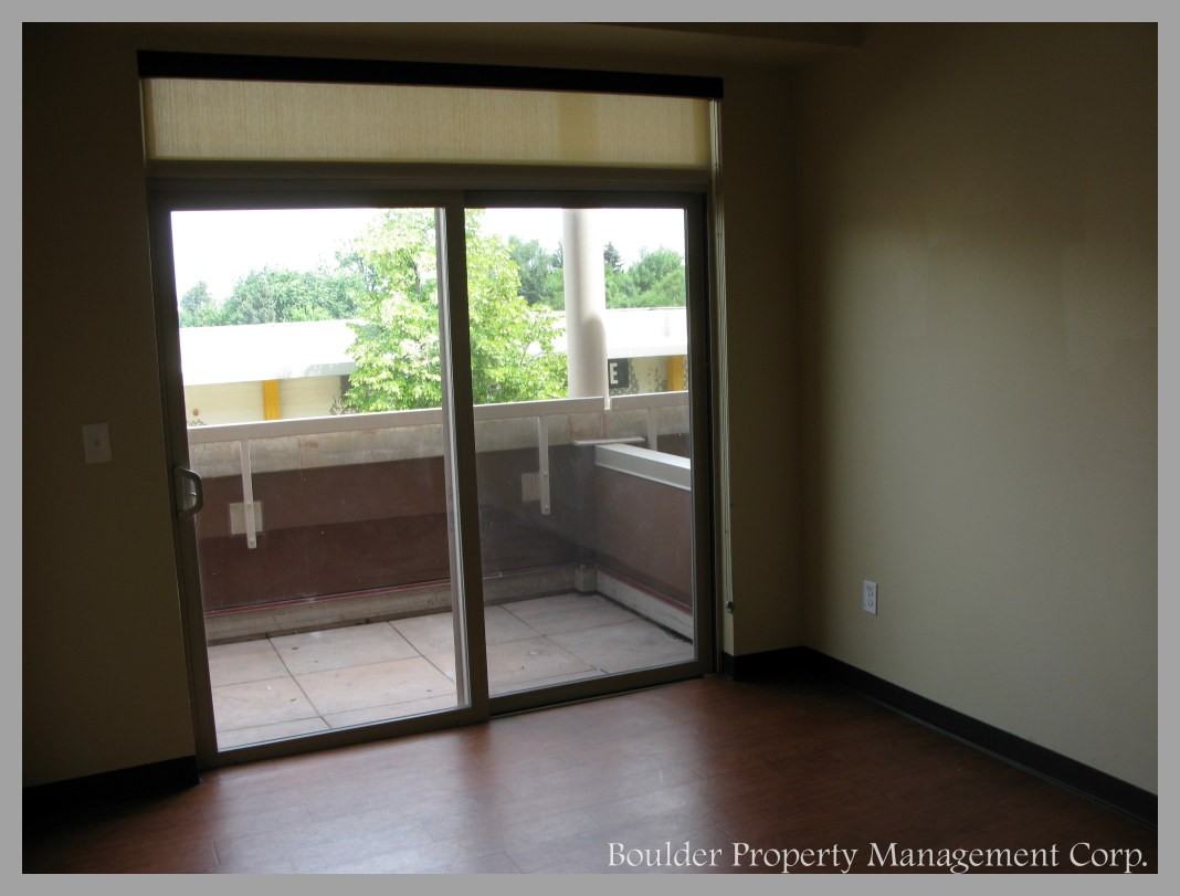1350 College Ave - Photo 3 of 7